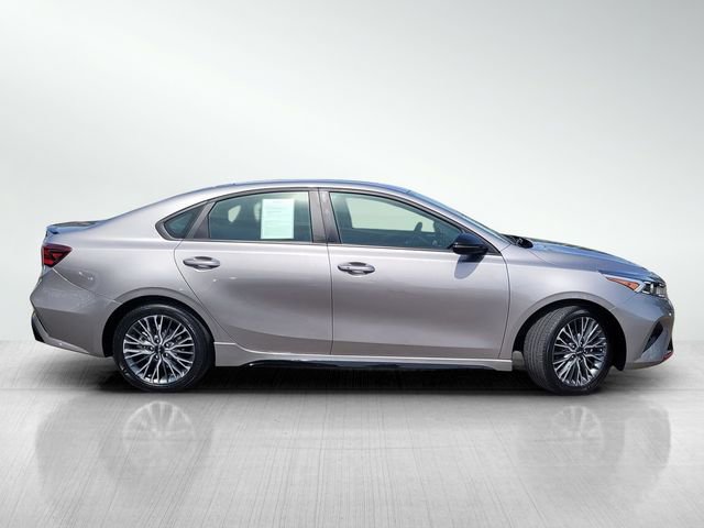 Used 2023 Kia Forte GT-Line w/ GT-Line Premium Package FWD image 3
