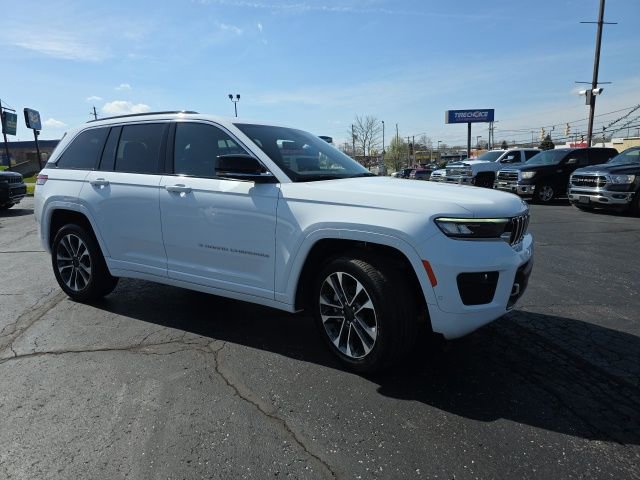Used 2025 Jeep Grand Cherokee Overland w/ Adv Protech Group III image 9