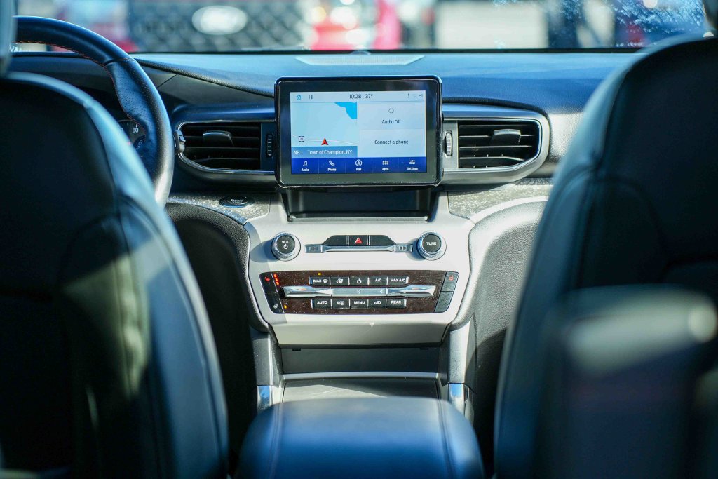 Used 2024 Ford Explorer Timberline w/ Timberline Technology Package AWD/4WD image 15