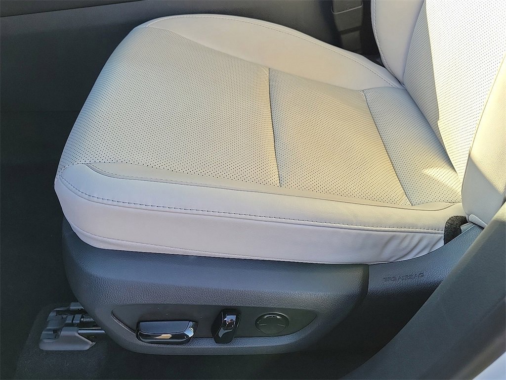 Used 2023 Lexus RX 350h image 14