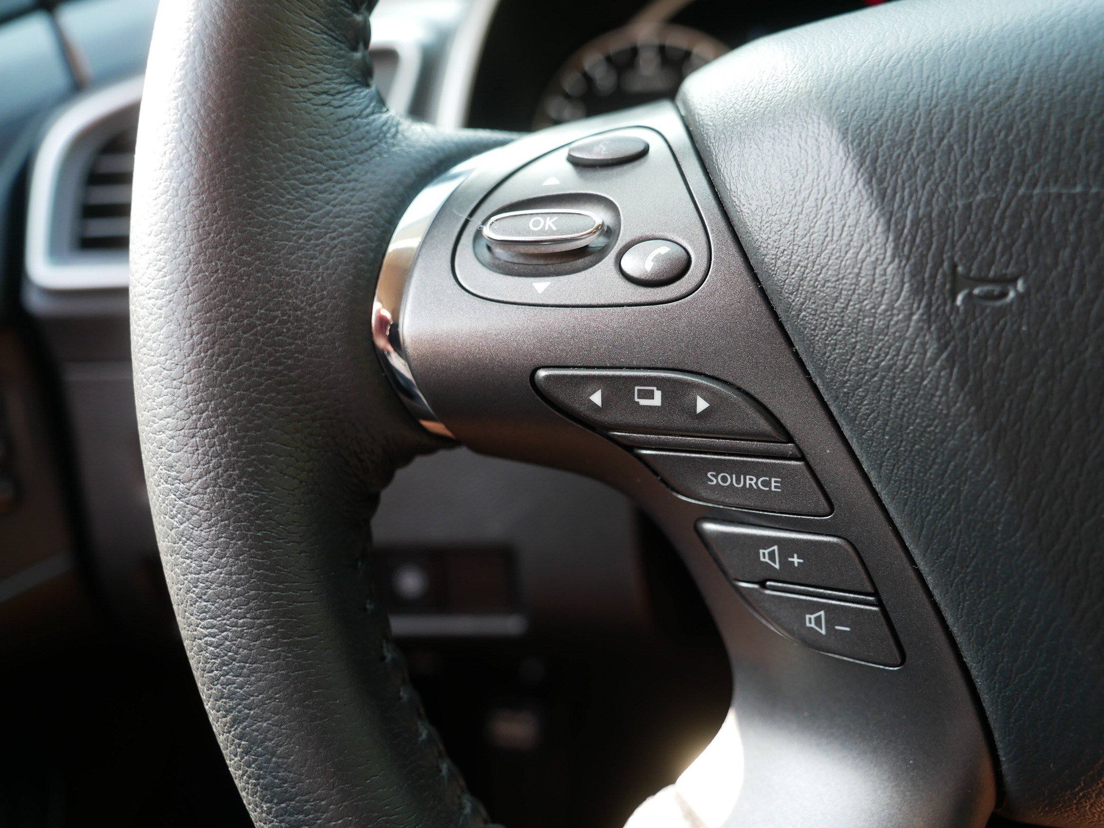 Certified 2024 Nissan Murano SL AWD/4WD image 28