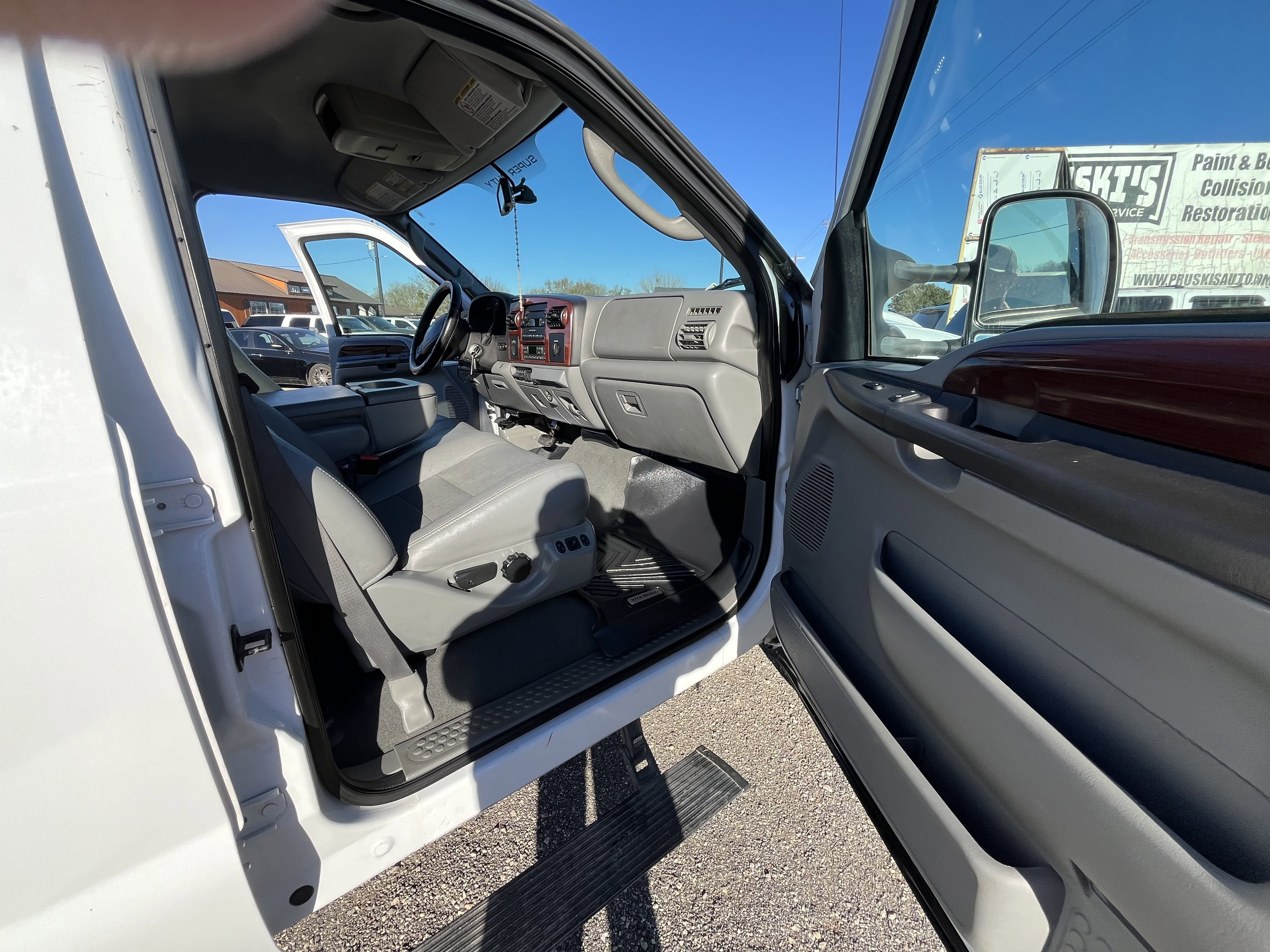 Used 2007 Ford F250 Lariat image 27