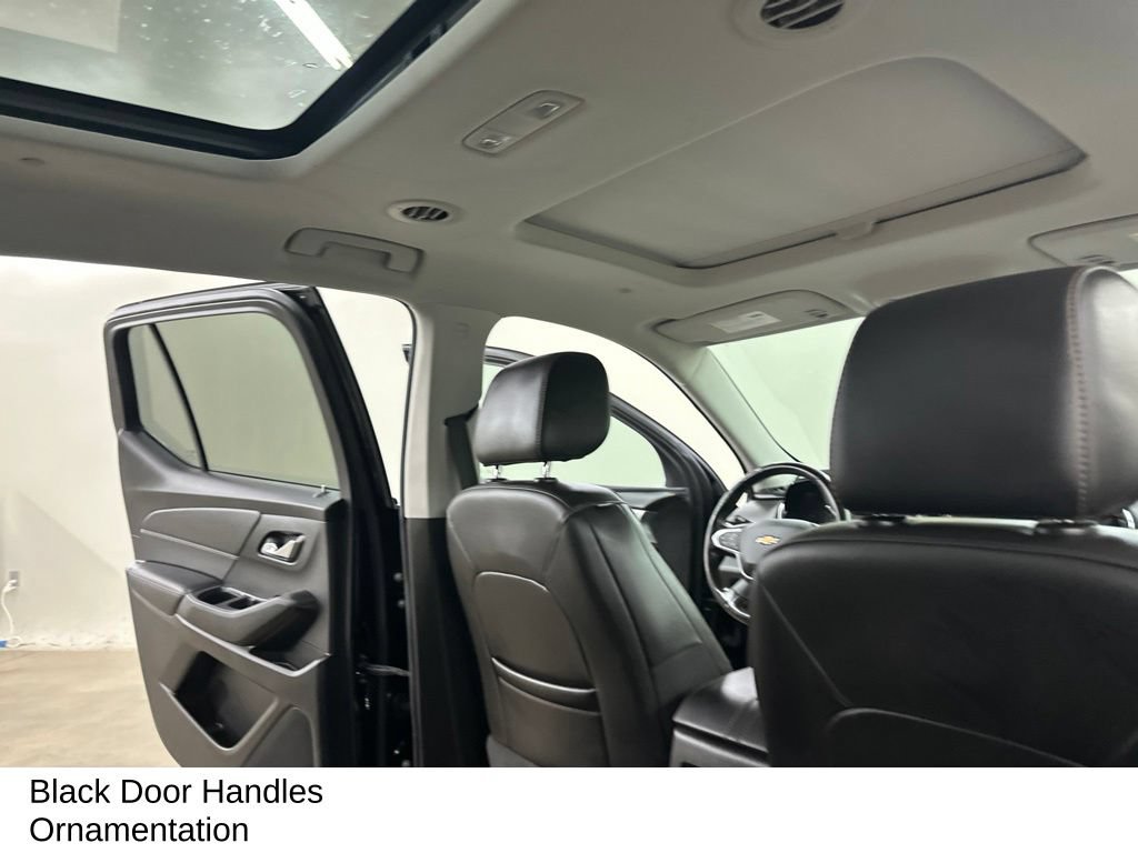 Used 2021 Chevrolet Traverse Premier w/ Redline Edition AWD/4WD image 23