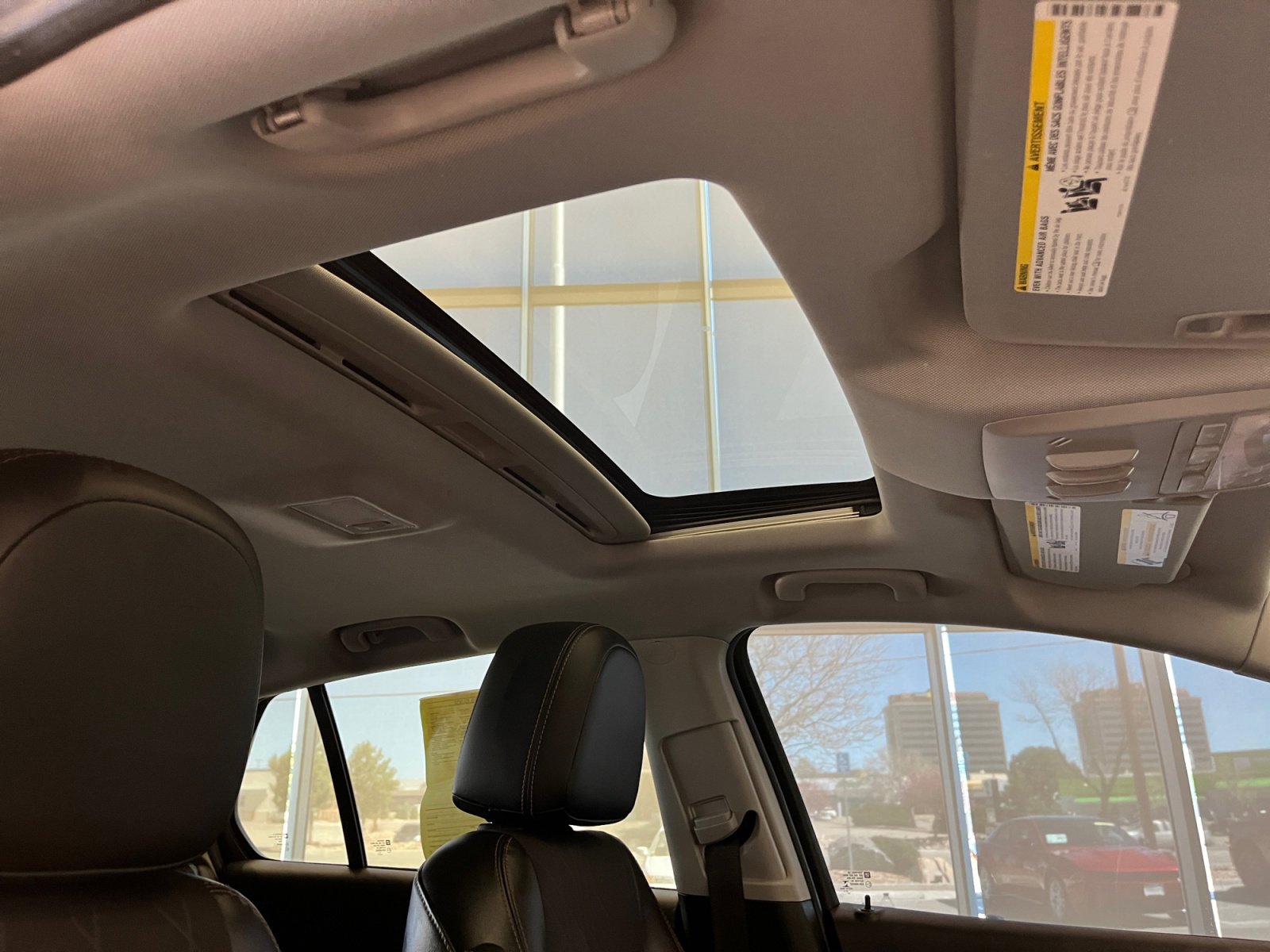 Used 2018 Chevrolet Trax LT w/ Sun & Sound Package image 31