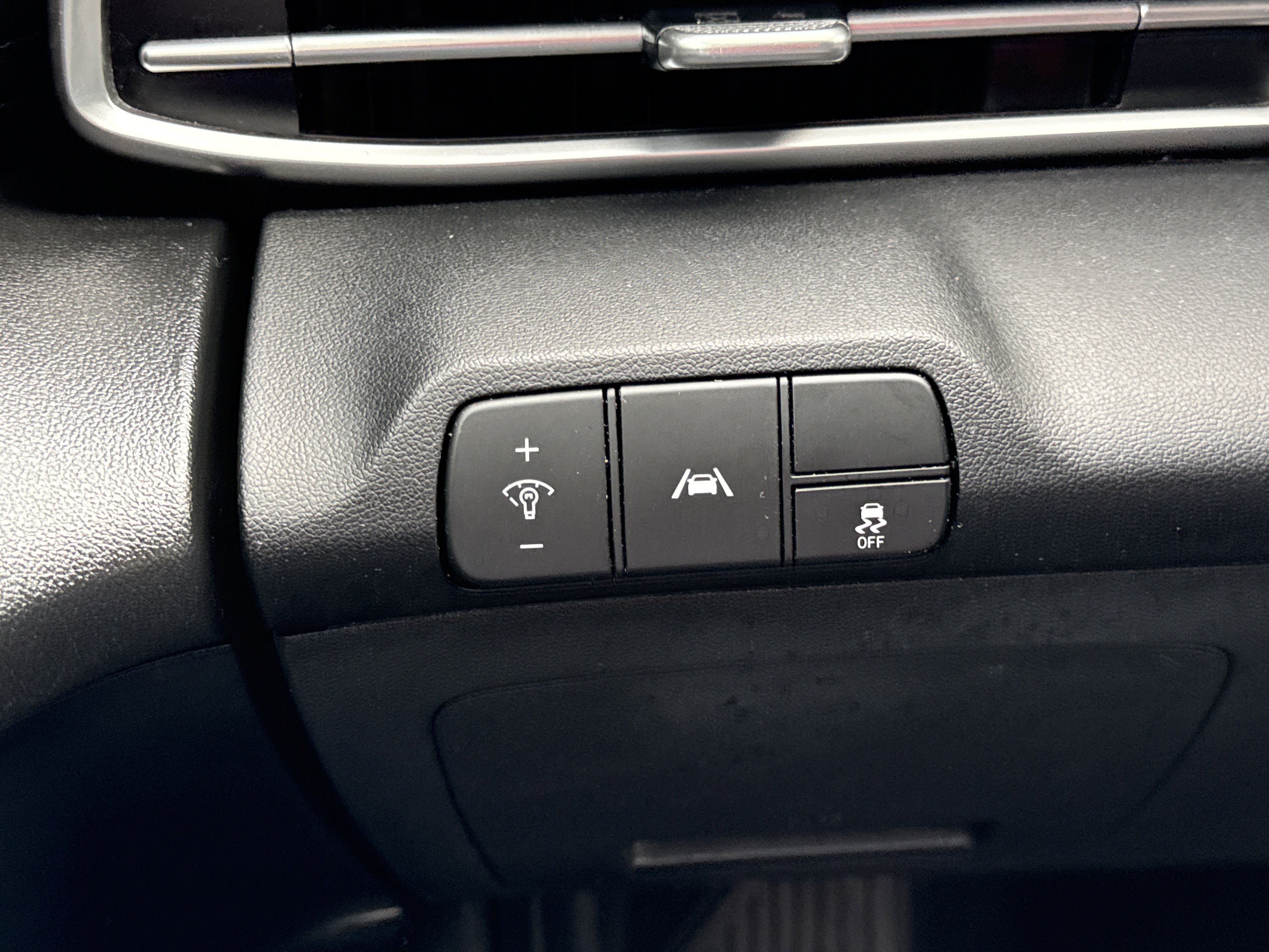 Used 2022 Hyundai Elantra SEL w/ Convenience Package FWD image 28