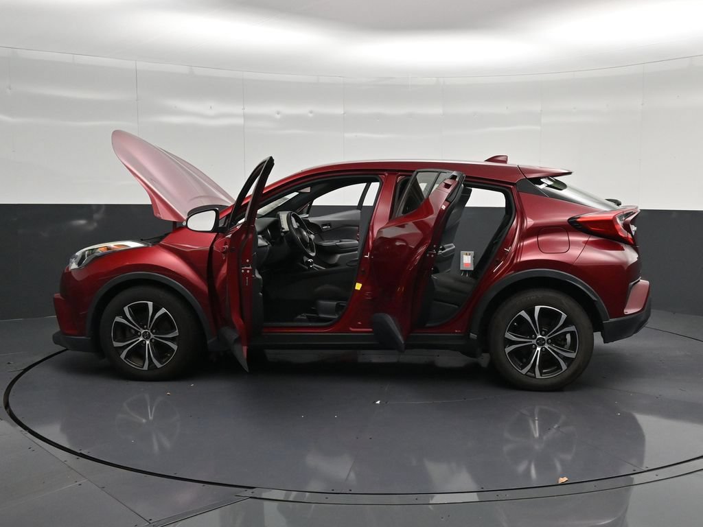 Used 2019 Toyota C-HR LE FWD image 37