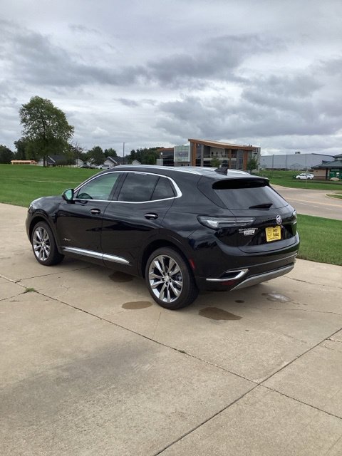 Used 2021 Buick Envision Avenir w/ Technology Package II AWD/4WD image 3
