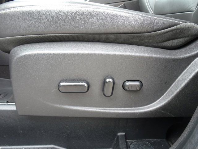 Used 2018 Ford Escape Titanium AWD/4WD image 11