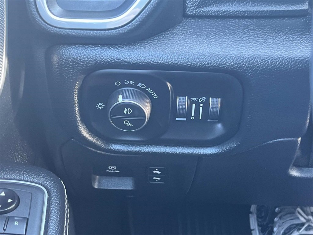 Used 2020 RAM 1500 Laramie image 29