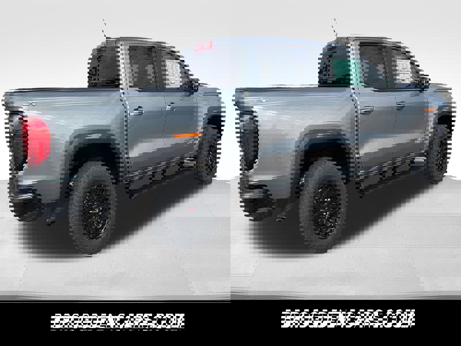 New 2026 GMC Canyon Elevation w/ Convenience Package image 4