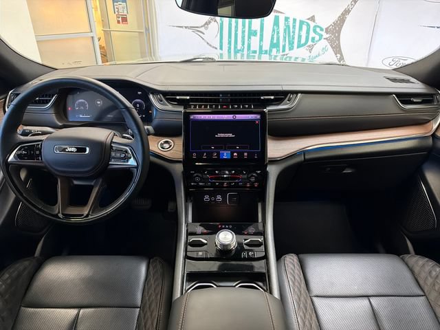 Used 2025 Jeep Grand Cherokee Summit w/ Obsidian Package AWD/4WD image 21