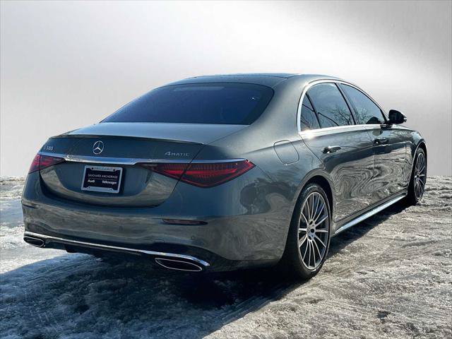 Used 2025 Mercedes-Benz S 580 4MATIC Sedan image 3