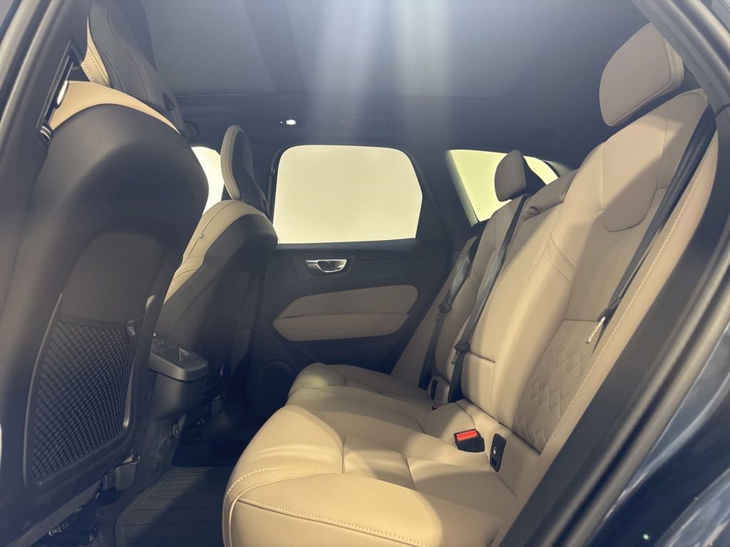 Used 2026 Volvo XC60 B5 Plus w/ Climate Package AWD/4WD image 22