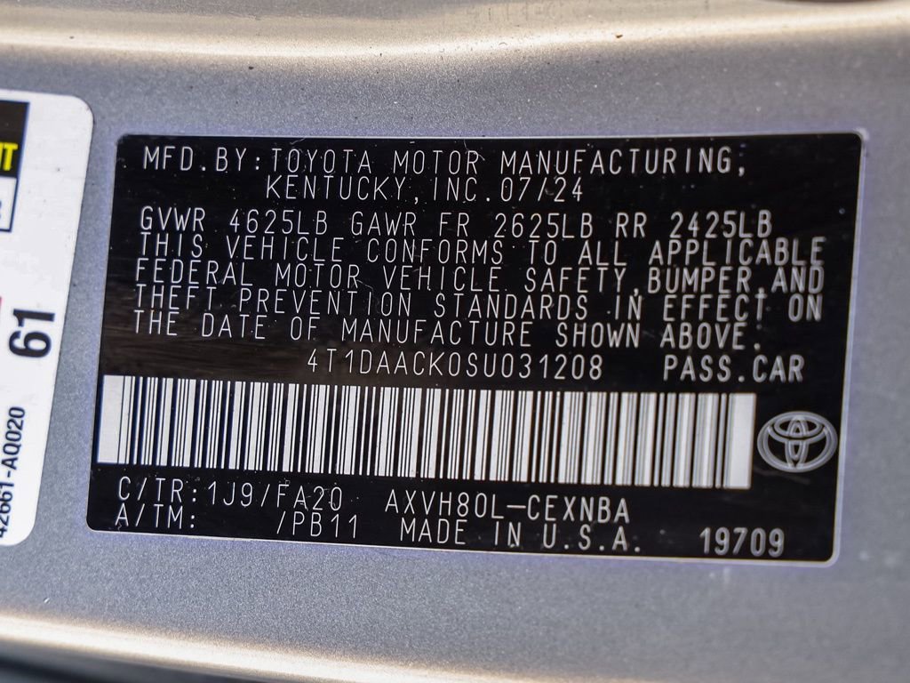 Used 2025 Toyota Camry LE image 33