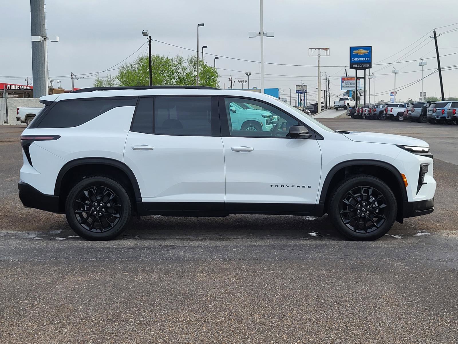 New 2026 Chevrolet Traverse LT w/ Midnight/Sport Edition FWD image 6