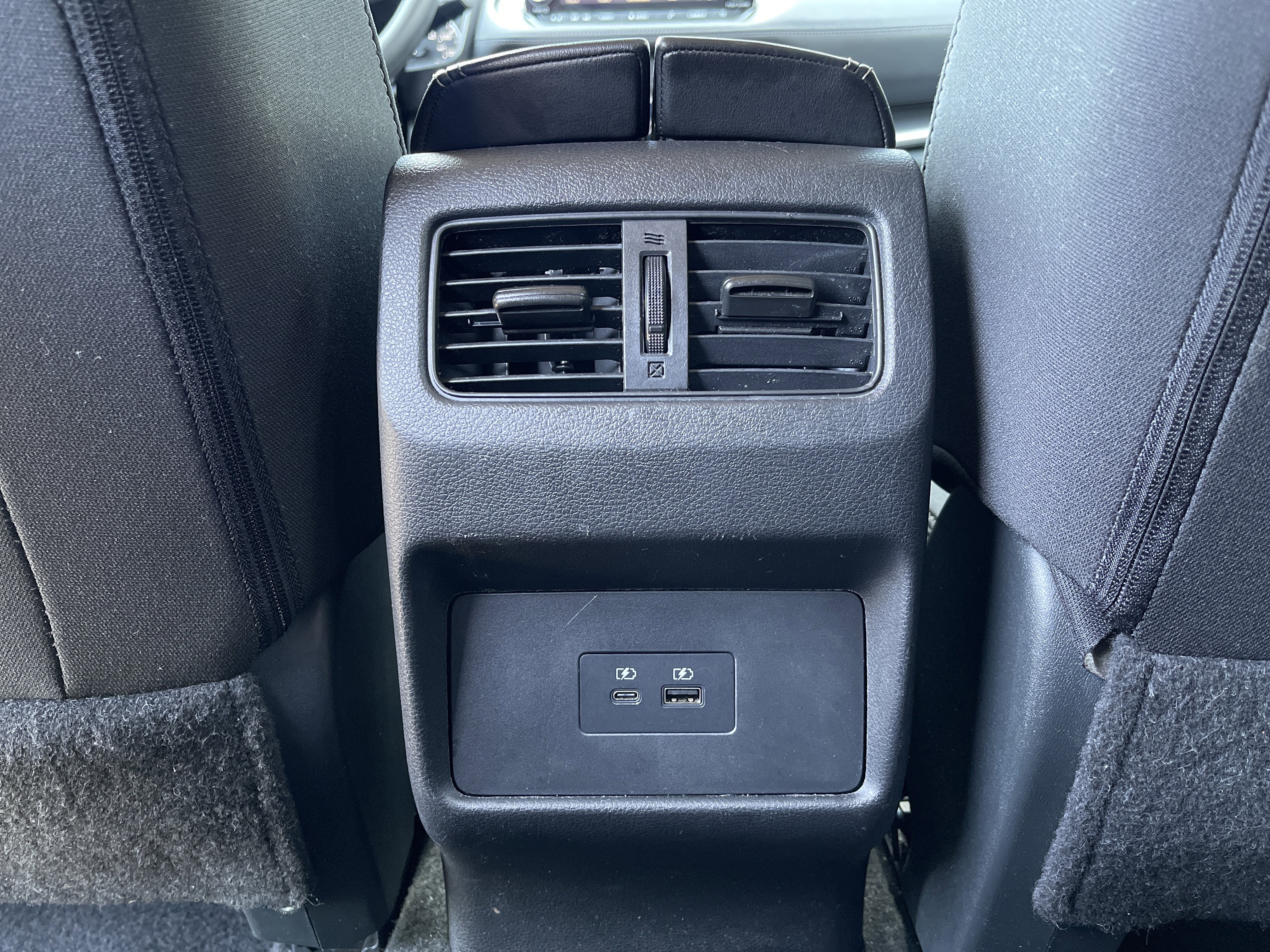 Used 2023 Nissan Rogue SV image 37