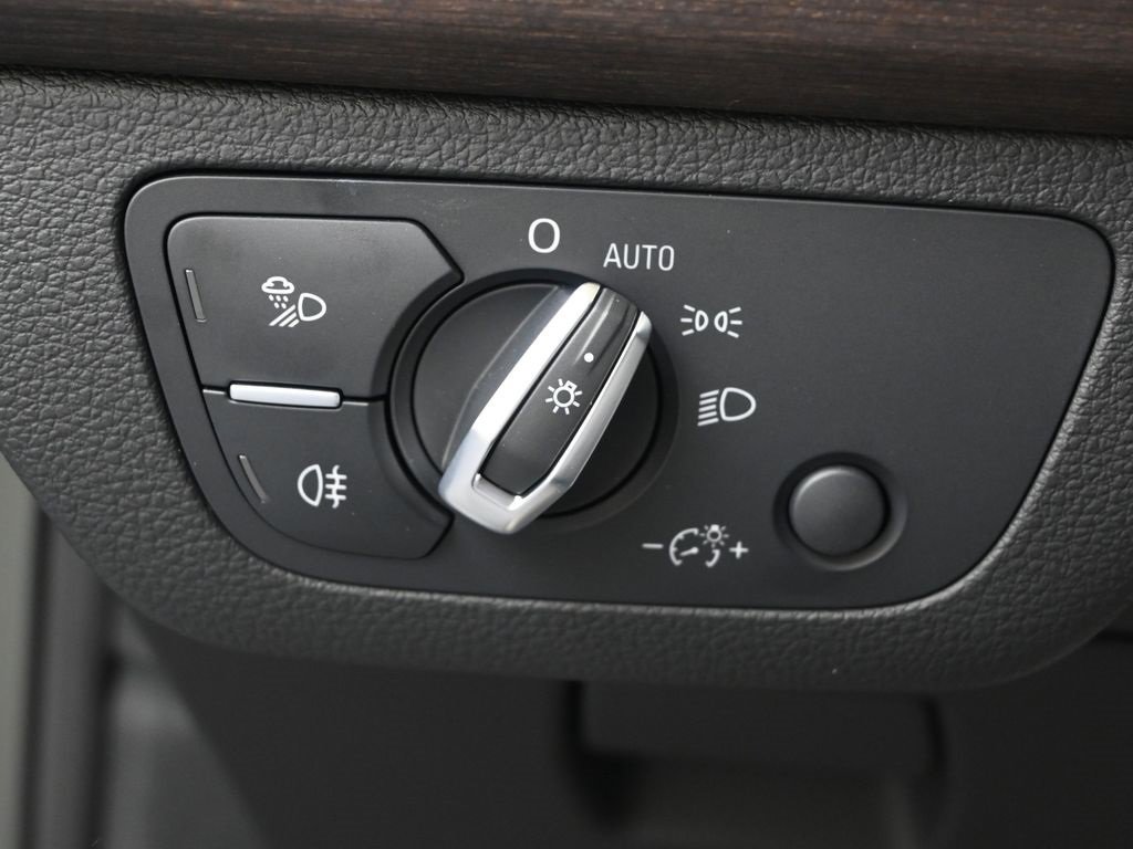 Certified 2025 Audi Q5 2.0T Premium Plus w/ Premium Plus Package image 24