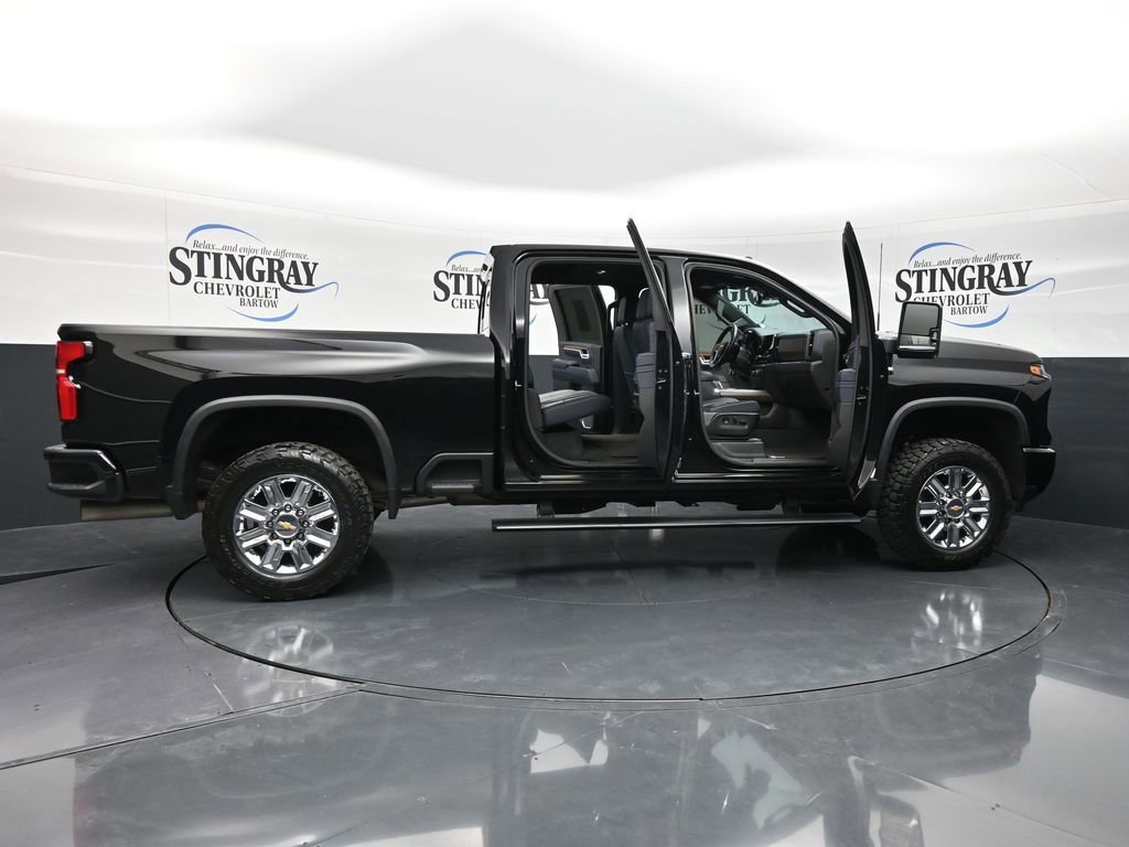 Used 2024 Chevrolet Silverado 2500 High Country w/ High Country Premium Package AWD/4WD image 27