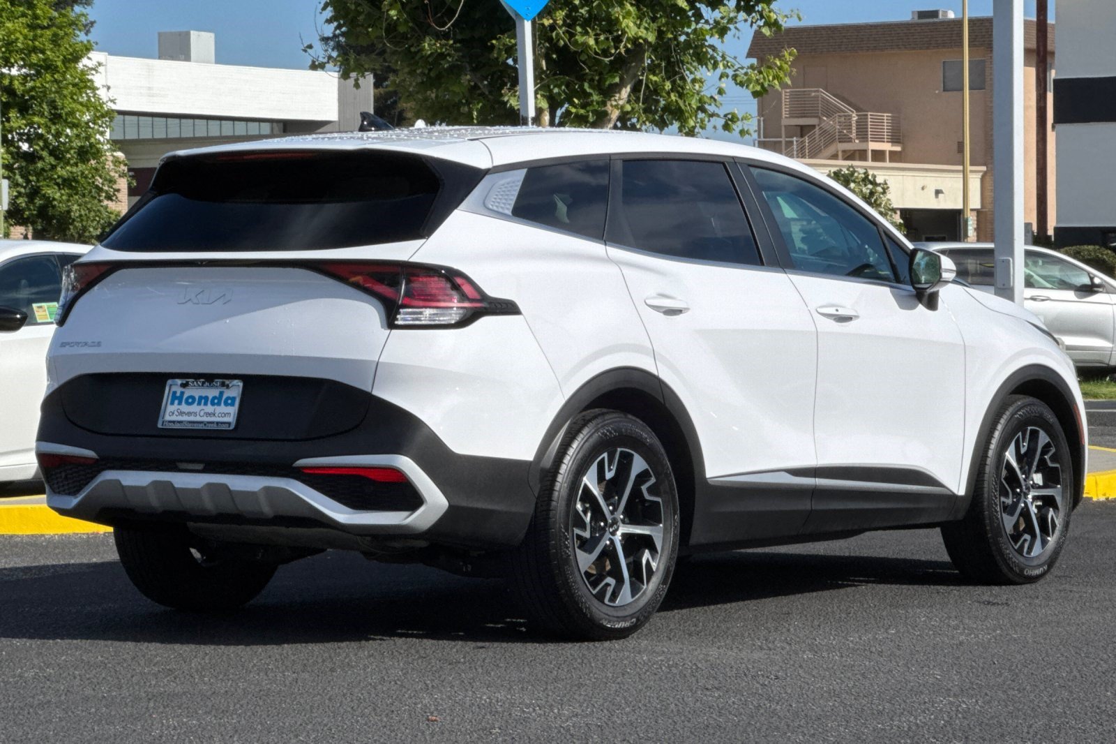 Used 2024 Kia Sportage EX FWD image 8