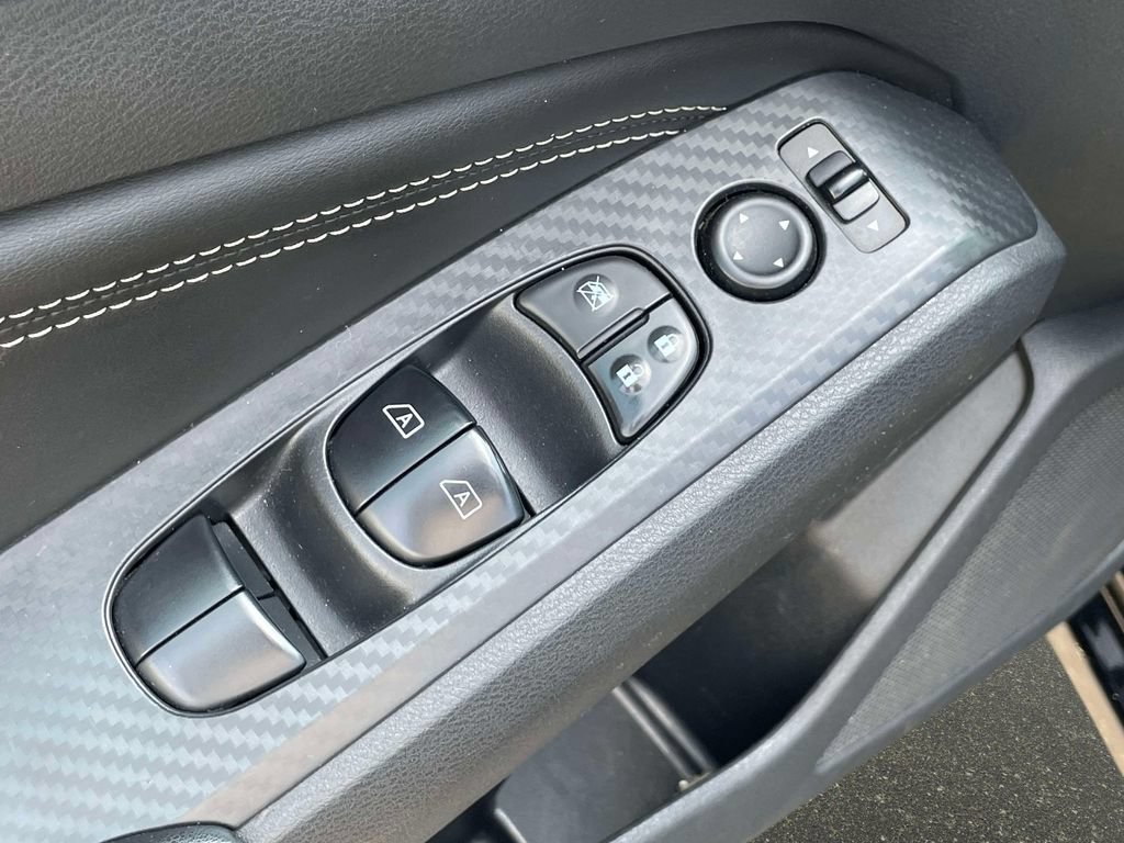 Used 2019 Nissan Altima 2.5 Platinum AWD/4WD image 18