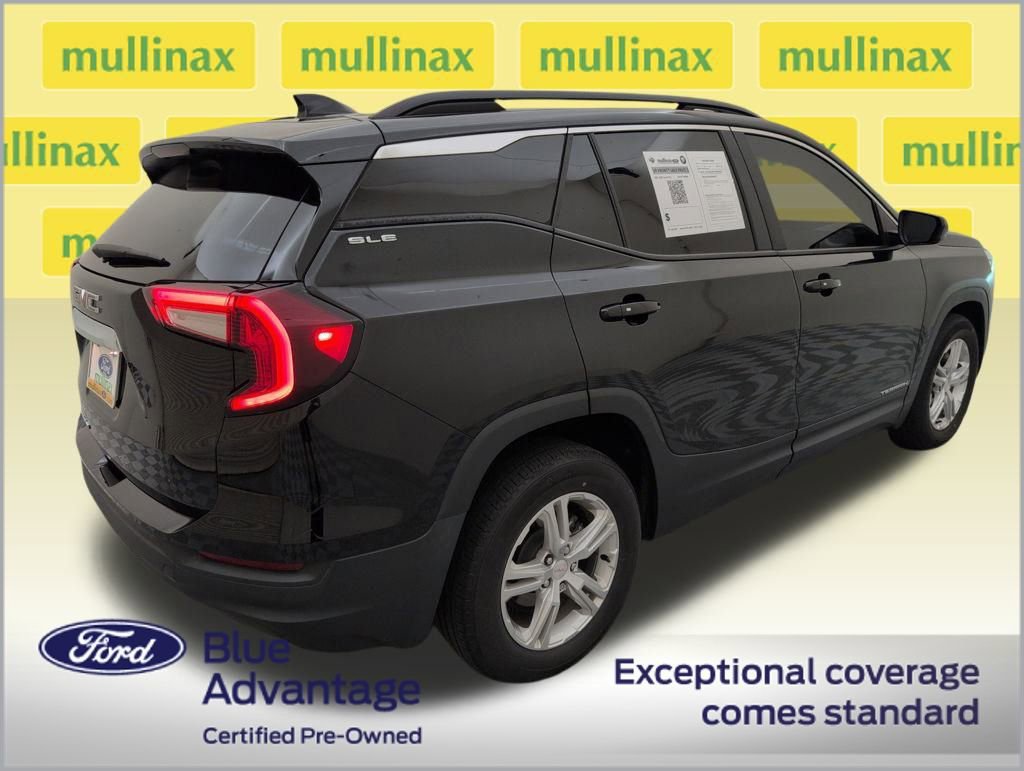 Used 2022 GMC Terrain SLE w/ Driver Convenience Package image 4