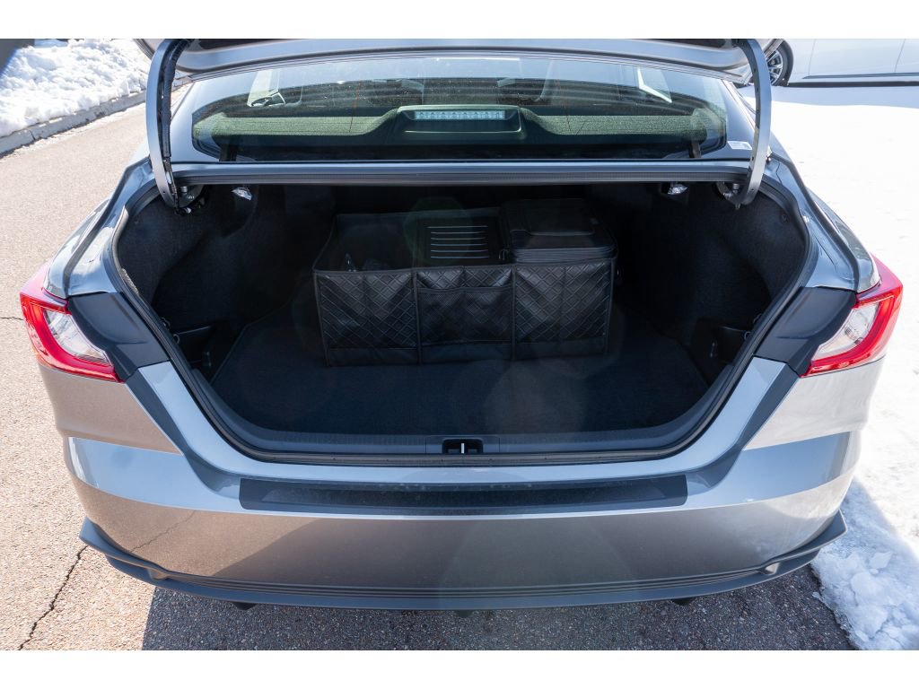 Used 2026 Toyota Camry SE FWD image 15