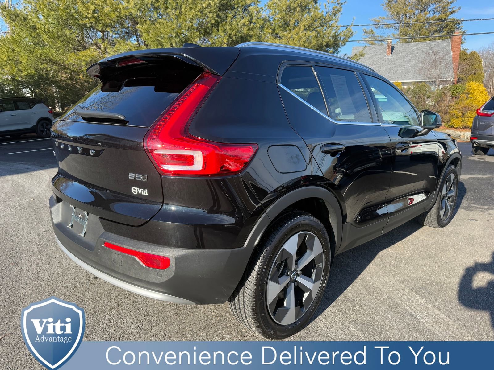 Certified 2025 Volvo XC40 B5 Core w/ Protection Package Premier image 8