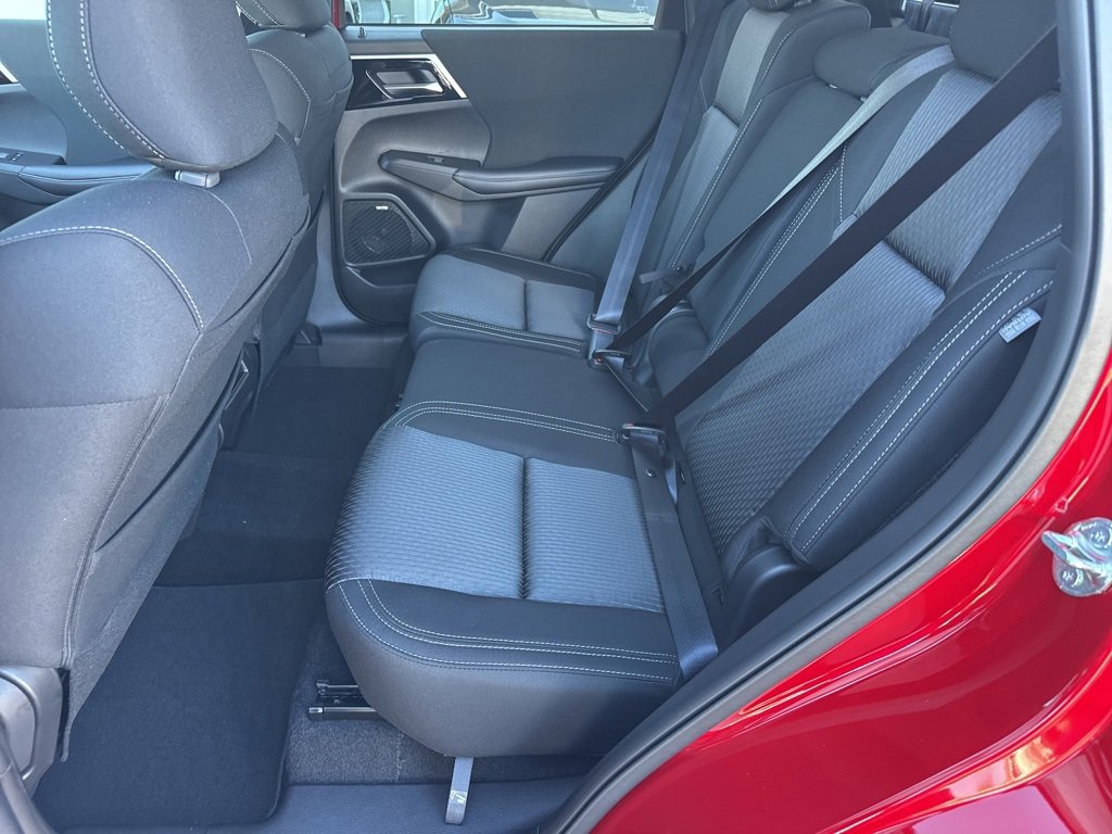 New 2025 Mitsubishi Outlander ES image 24