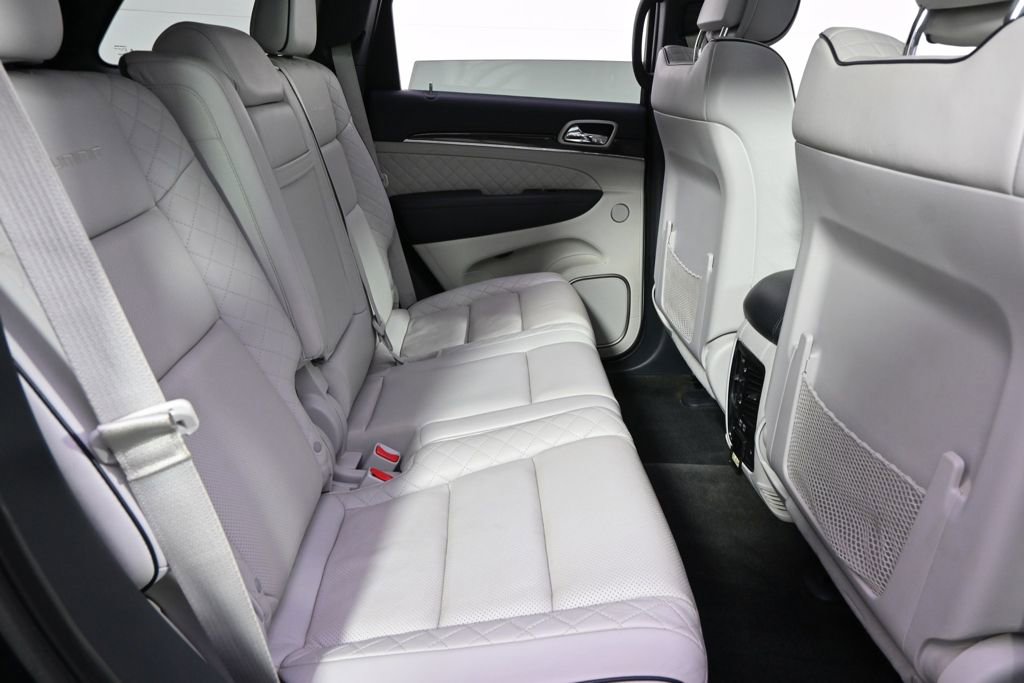 Used 2017 Jeep Grand Cherokee Summit AWD/4WD image 18