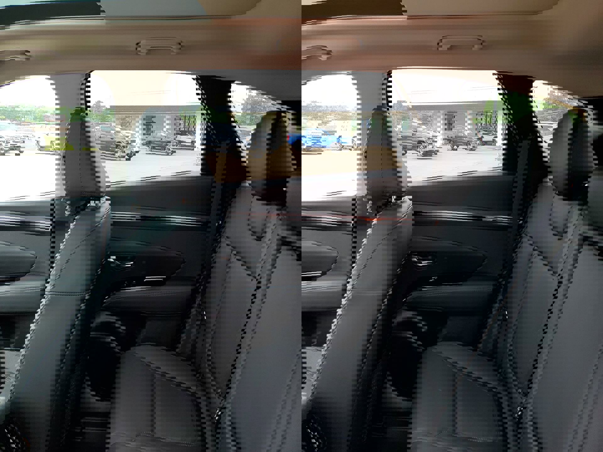 Used 2024 Hyundai Tucson Limited image 32