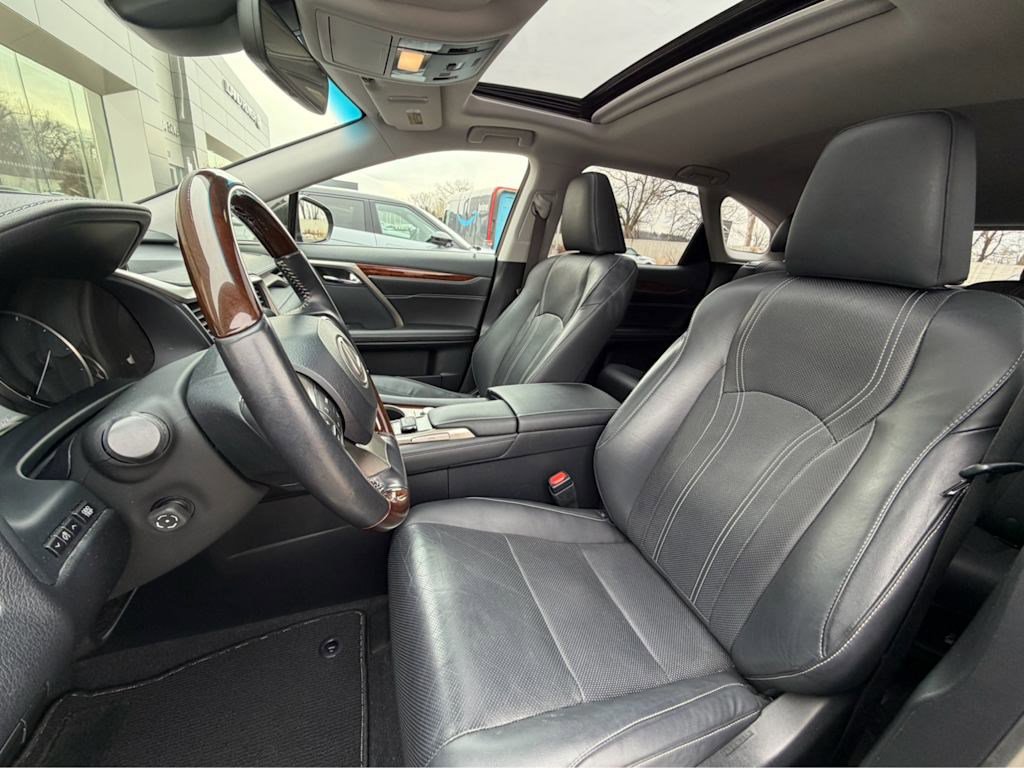 Used 2018 Lexus RX 350L w/ Premium Package image 12