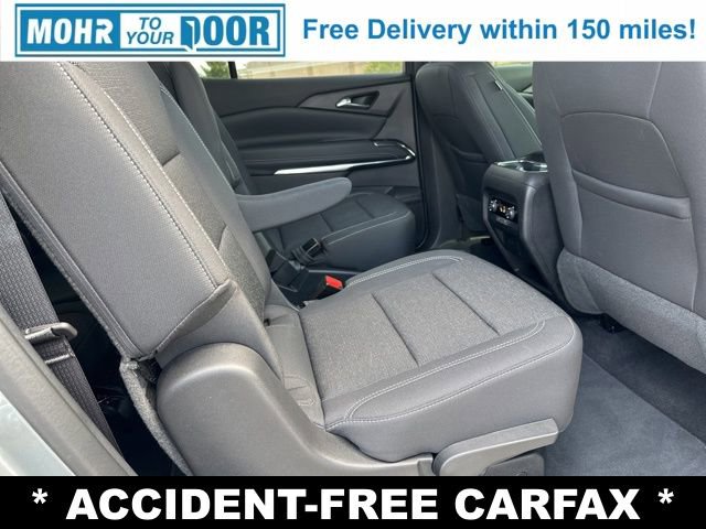 Used 2025 Chevrolet Traverse LT image 35