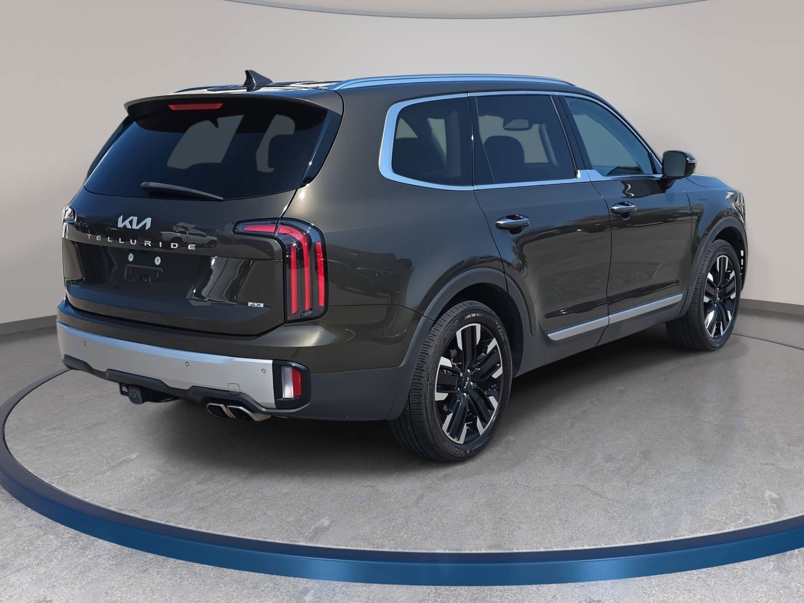 Used 2024 Kia Telluride SX w/ Towing Package AWD/4WD image 5