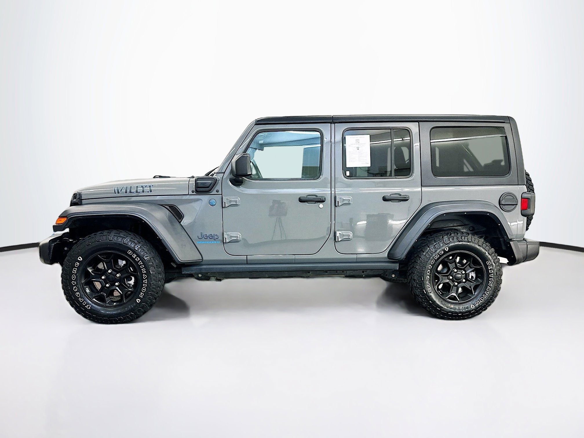 Used 2023 Jeep Wrangler Unlimited w/ Cold Weather Group AWD/4WD image 4