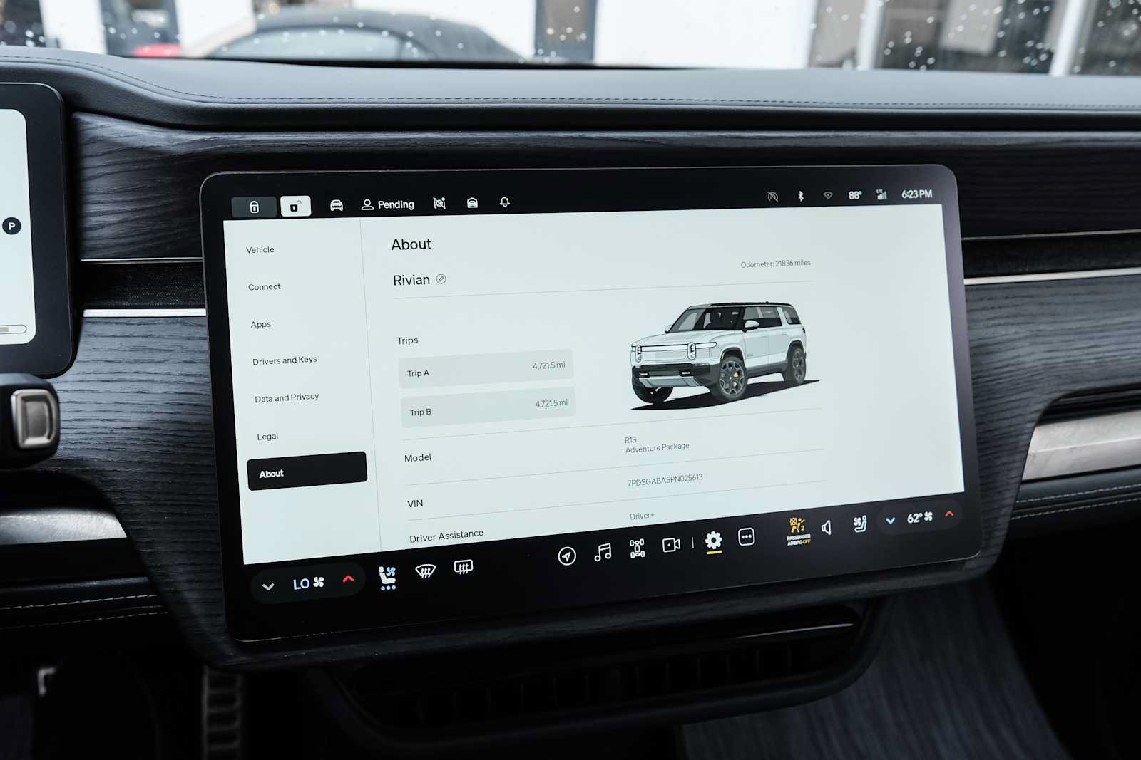 Used 2023 Rivian R1S Adventure Quad AWD/4WD image 51