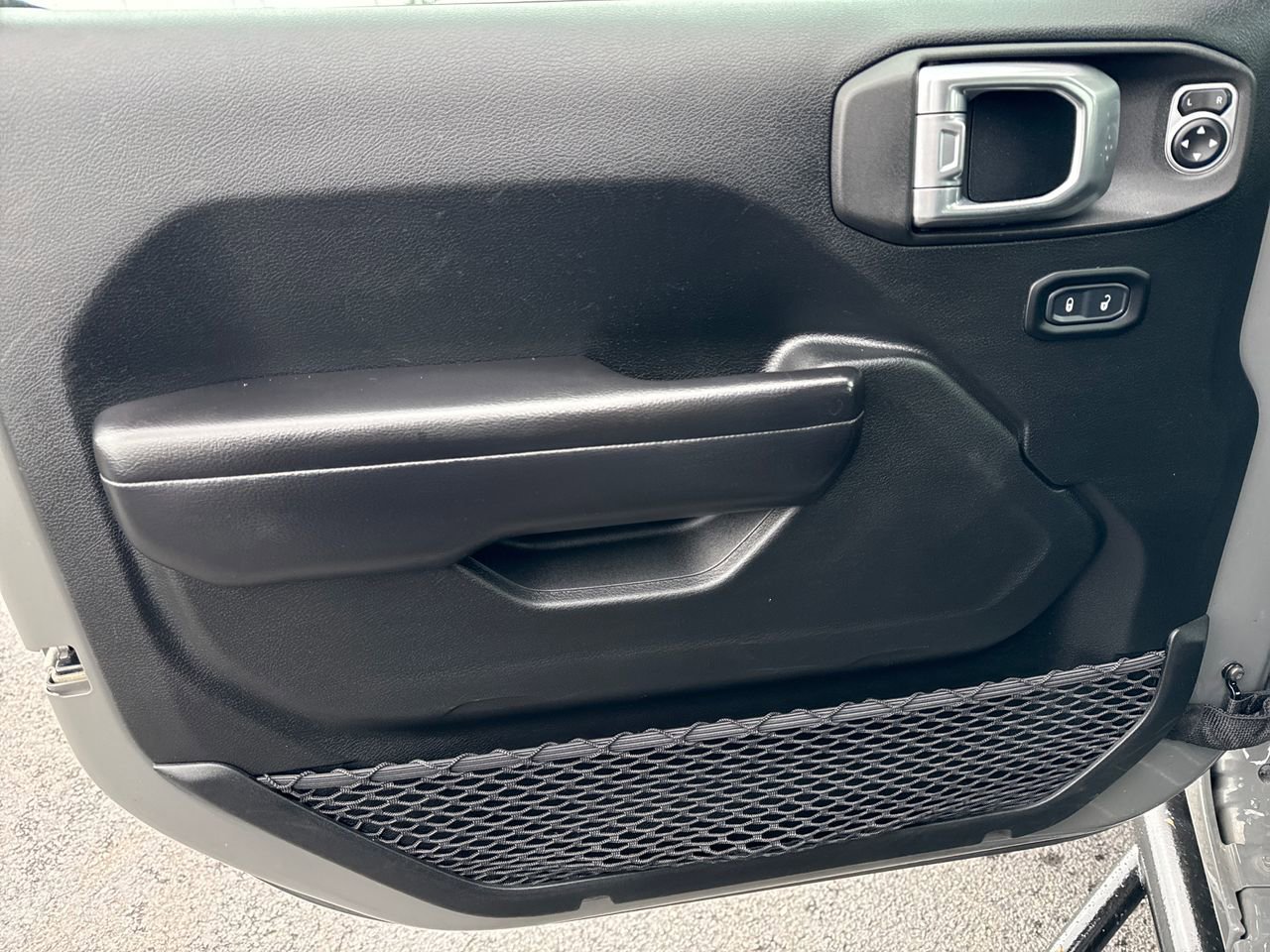 Used 2020 Jeep Gladiator Sport w/ Quick Order Package 24S image 16