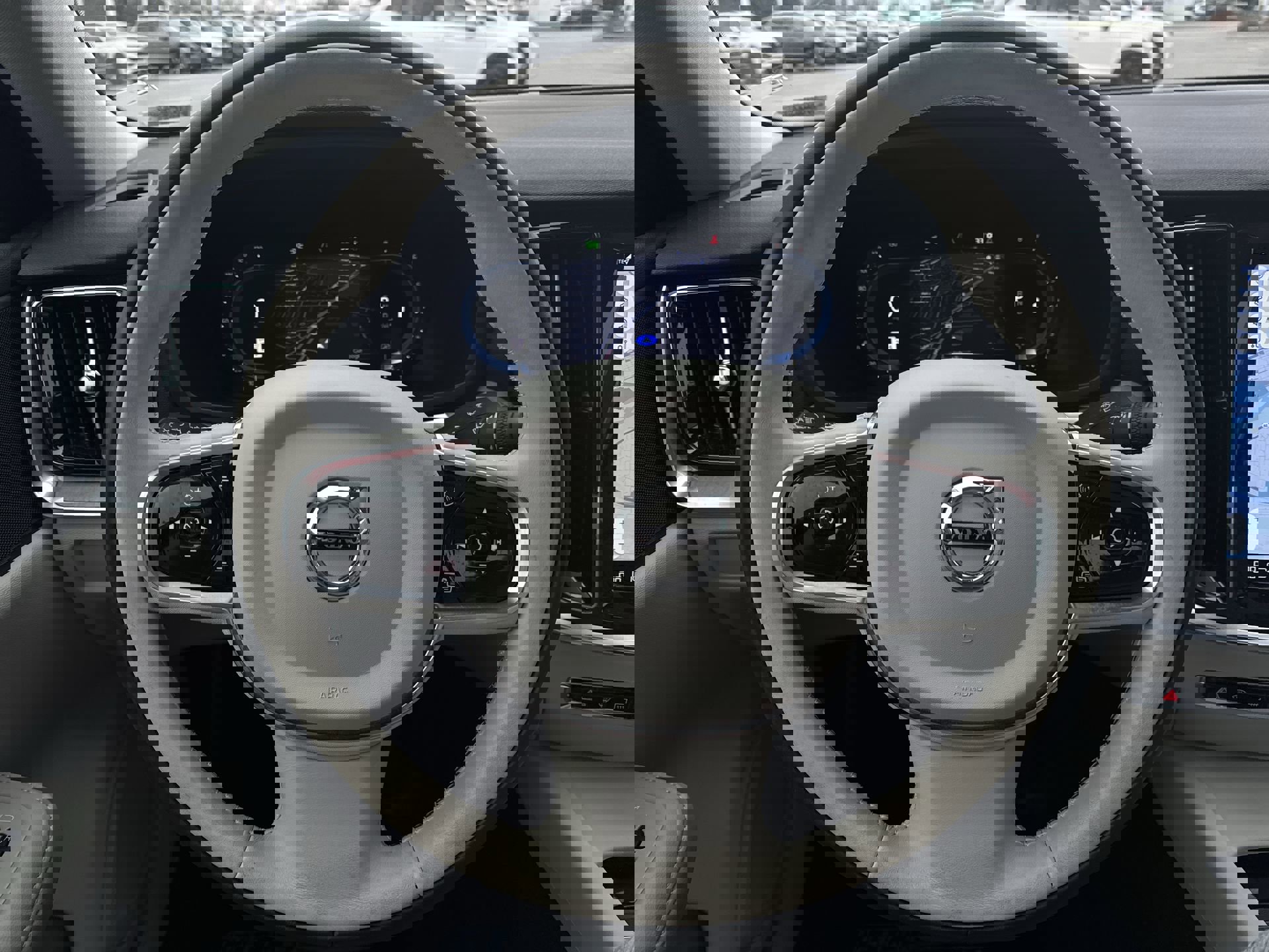 Used 2024 Volvo S60 B5 Plus w/ Climate Package image 18