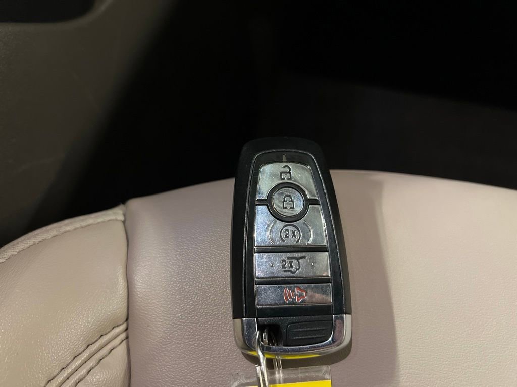 Used 2023 Lincoln Aviator AWD w/ Premium Package image 44