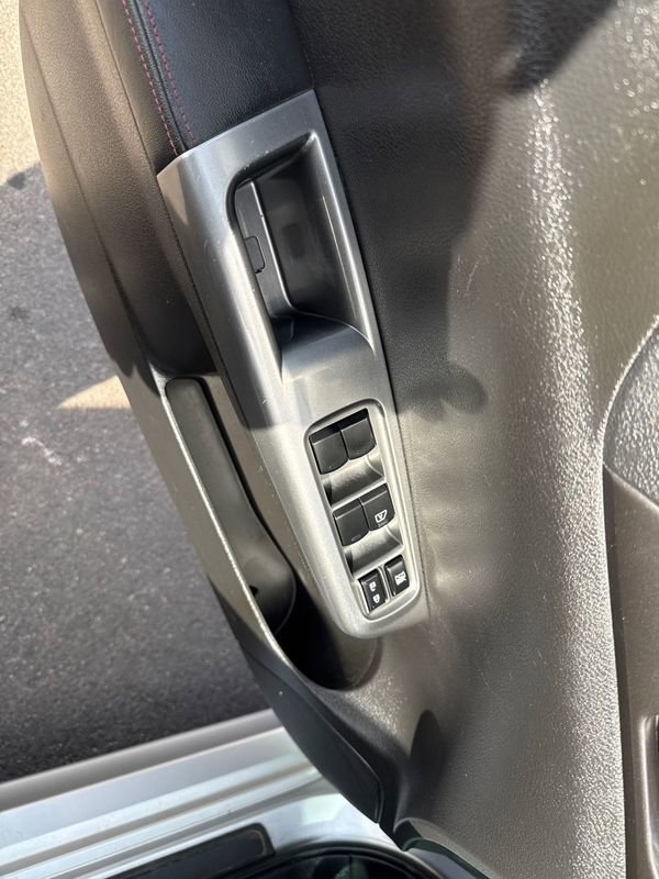 Used 2011 Subaru Impreza WRX Premium image 19
