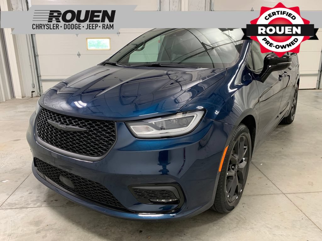 Used 2025 Chrysler Pacifica Limited FWD image 1