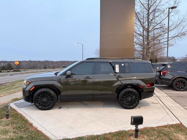 Used 2025 Hyundai Santa Fe Calligraphy image 2