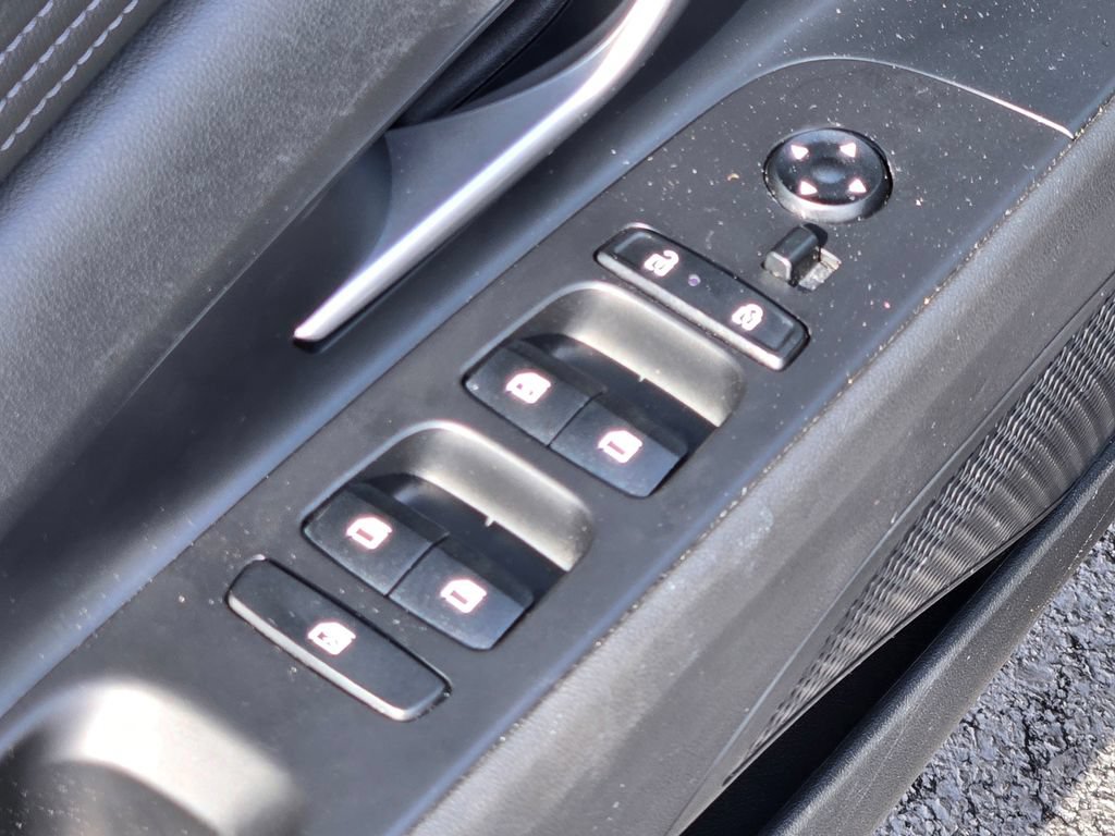Certified 2024 Hyundai Elantra Limited FWD image 28