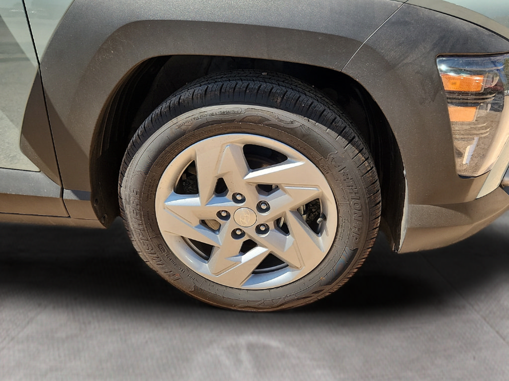 Used 2024 Hyundai Kona SE FWD image 24