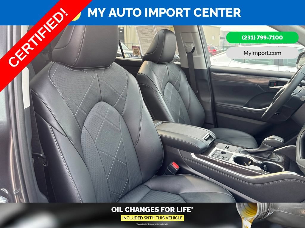 Certified 2025 Toyota Highlander Platinum AWD/4WD image 31