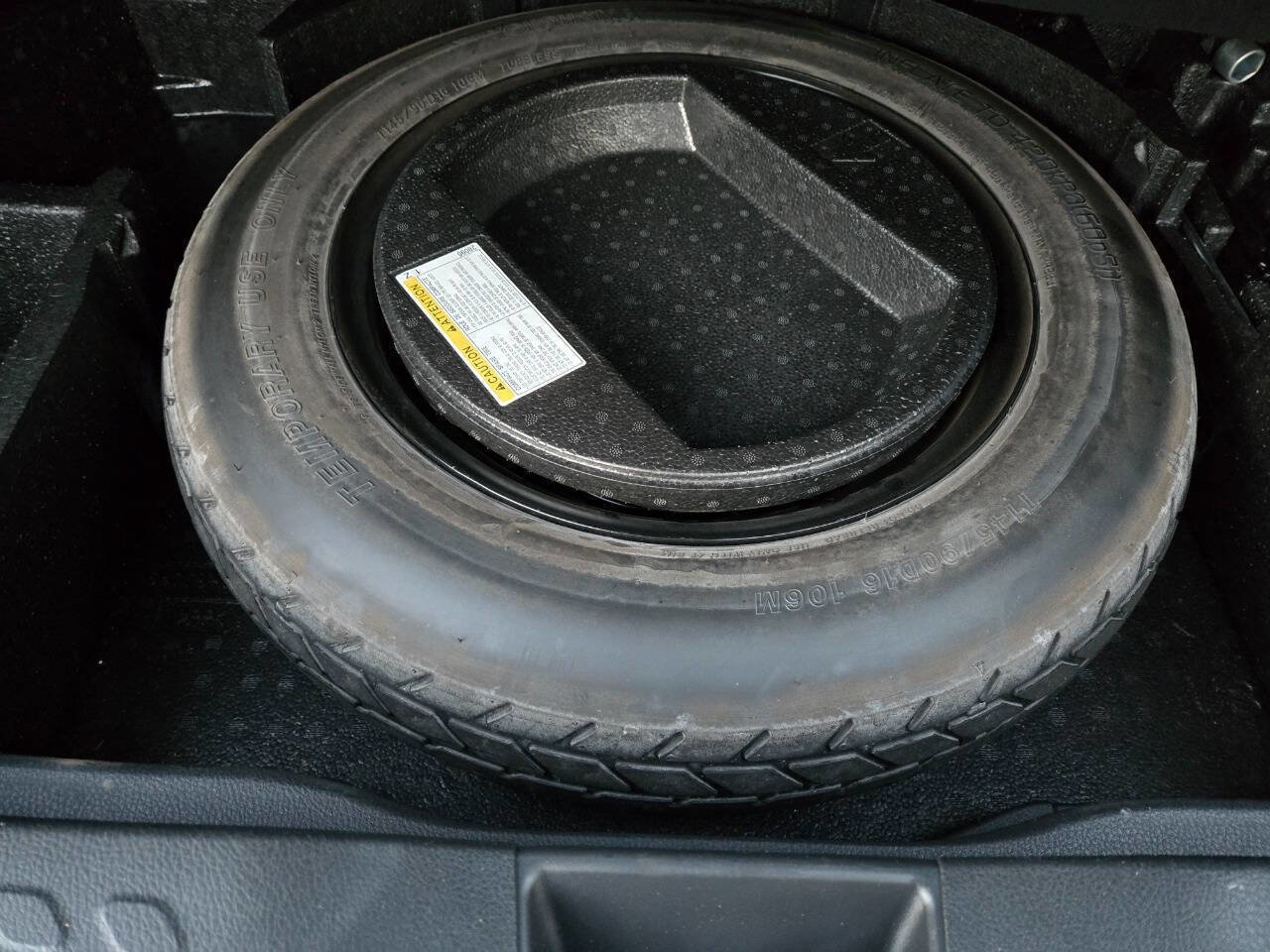 Used 2021 Toyota C-HR LE image 28