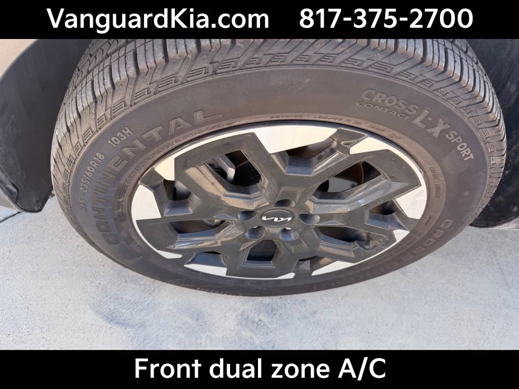 Certified 2025 Kia Sorento S w/ Panoramic Sunroof Package FWD image 8