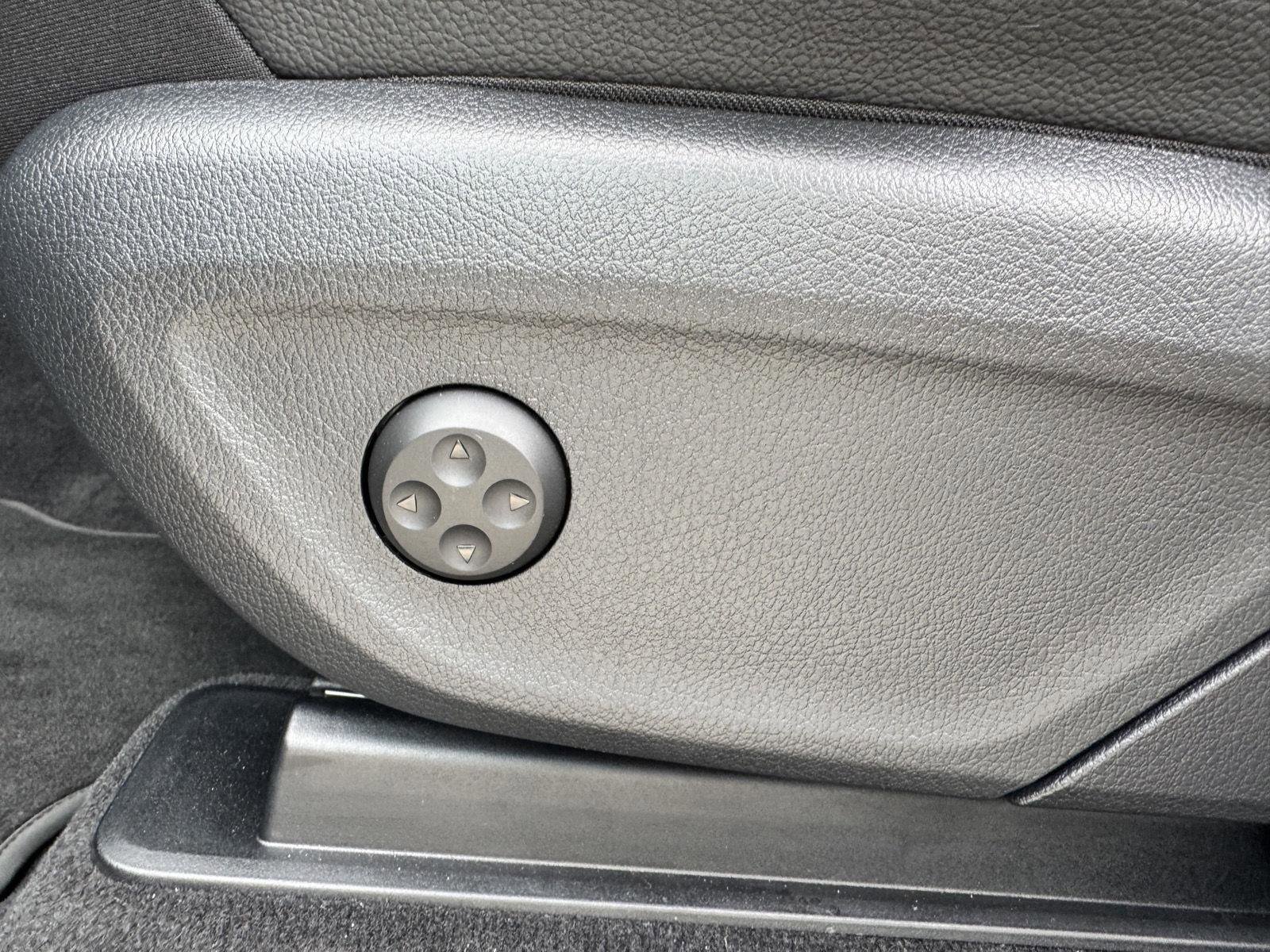 Certified 2026 Mercedes-Benz GLS 450 4MATIC image 8