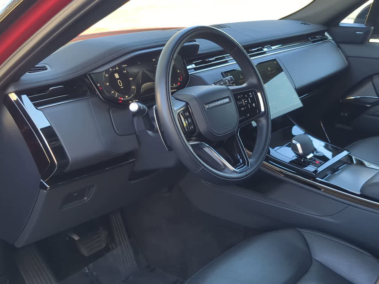 Used 2025 Land Rover Range Rover Sport SE image 10