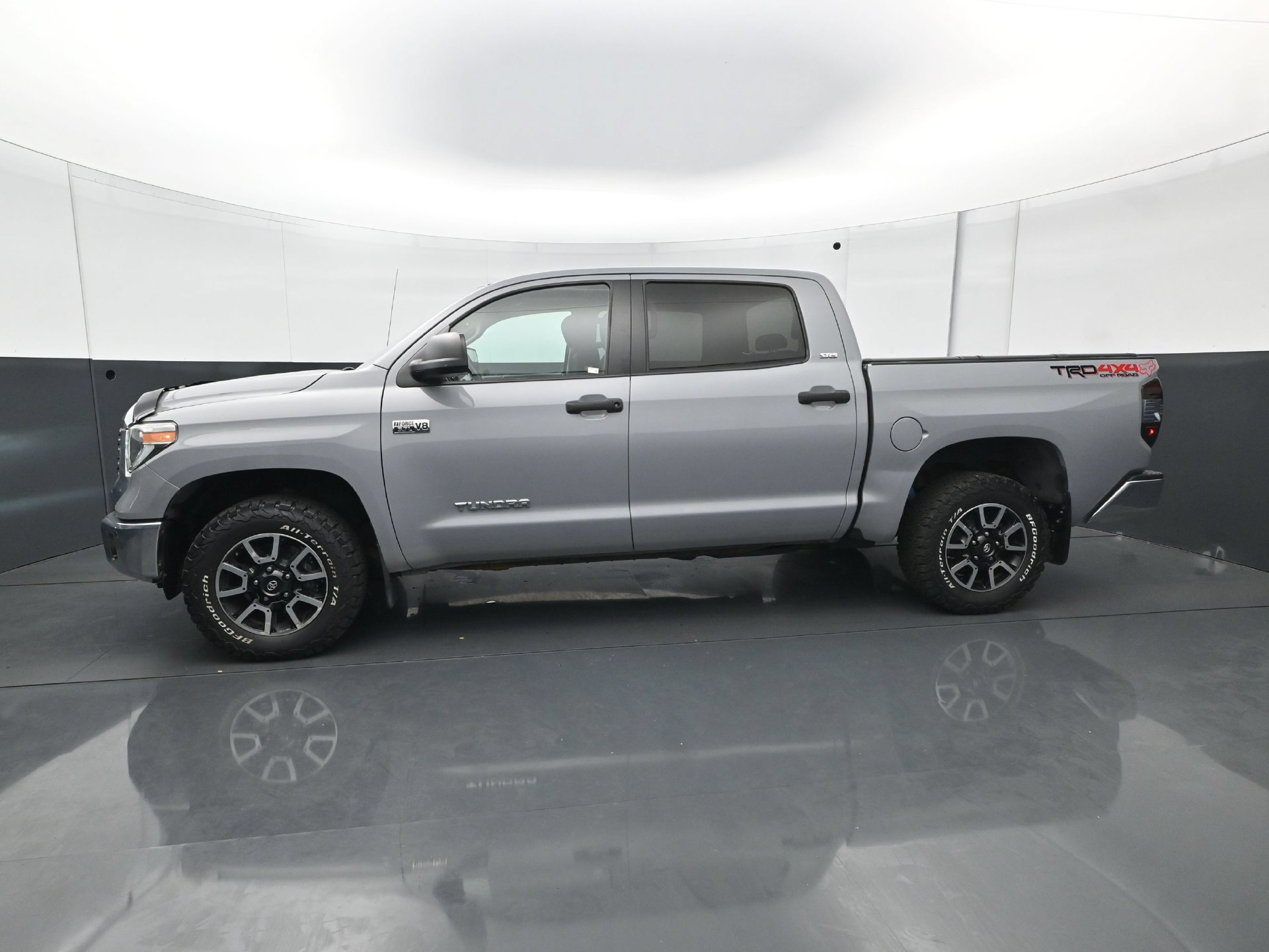 Used 2018 Toyota Tundra SR5 AWD/4WD image 3
