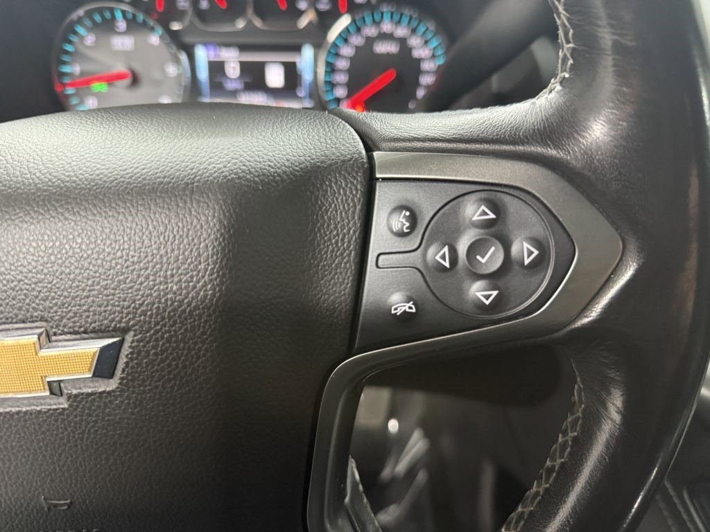 Used 2018 Chevrolet Suburban LT image 18